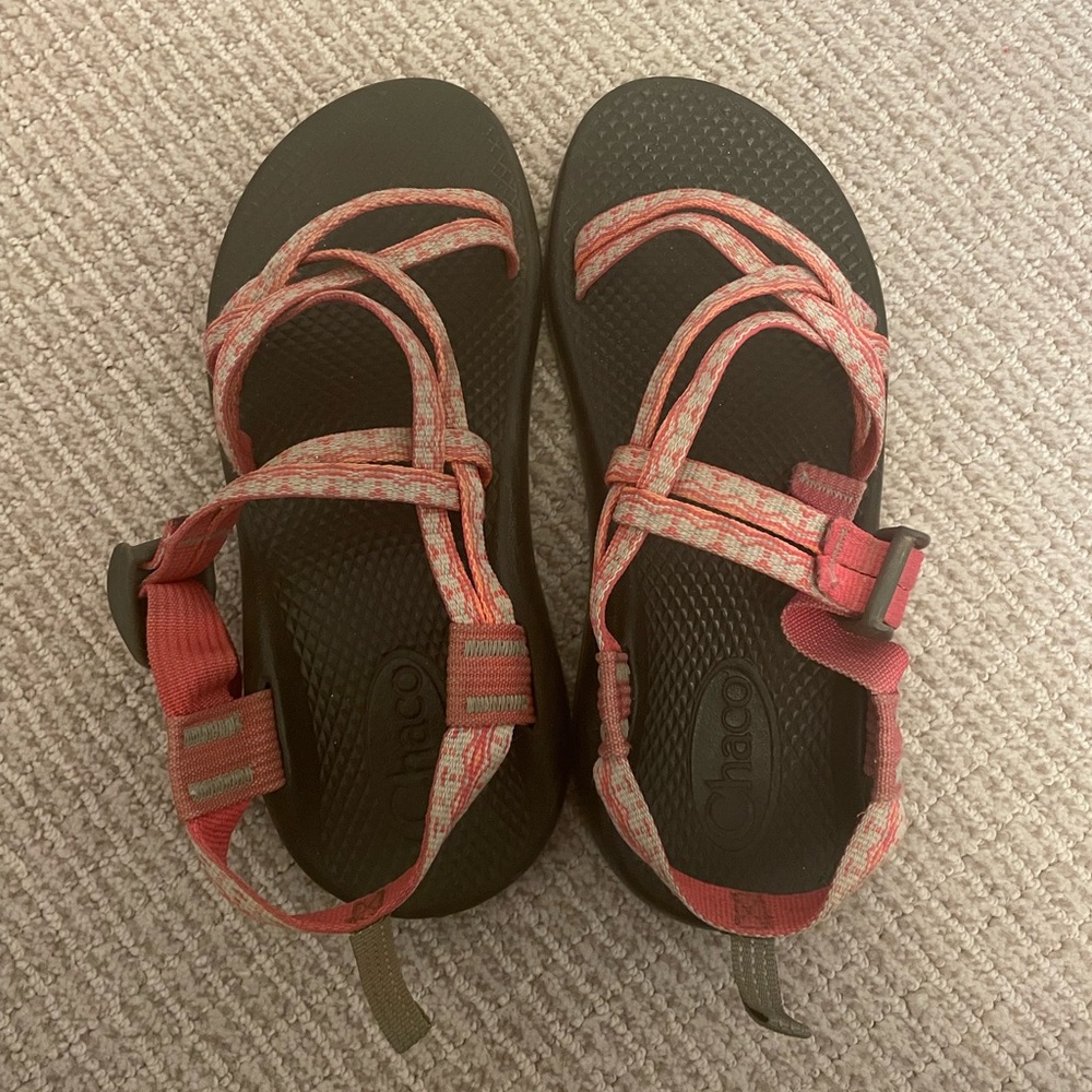 girls chacos